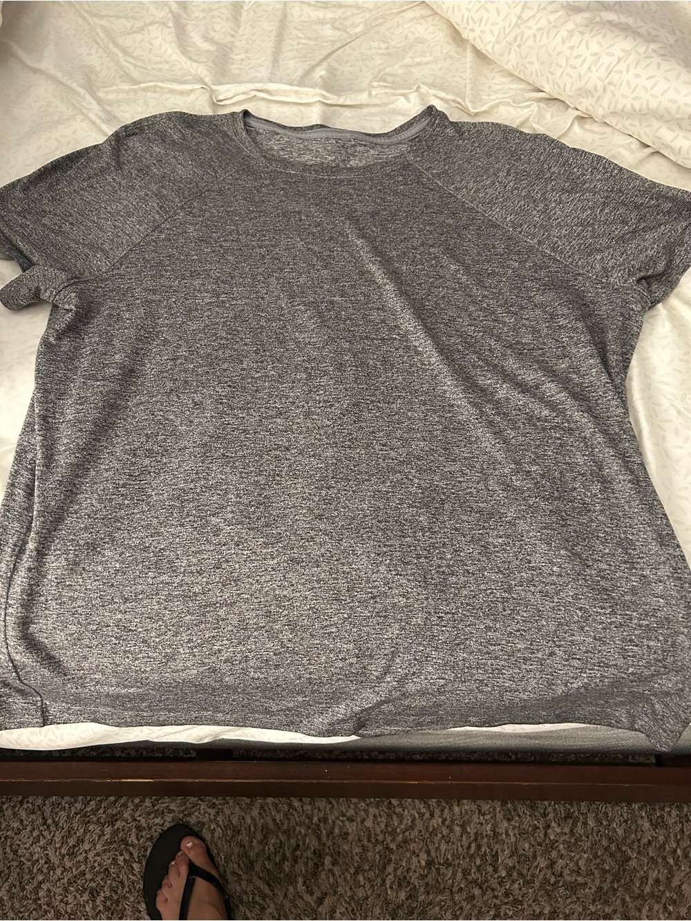 lululemon athletica Heathered Gray Short Sleeve Tee size 12